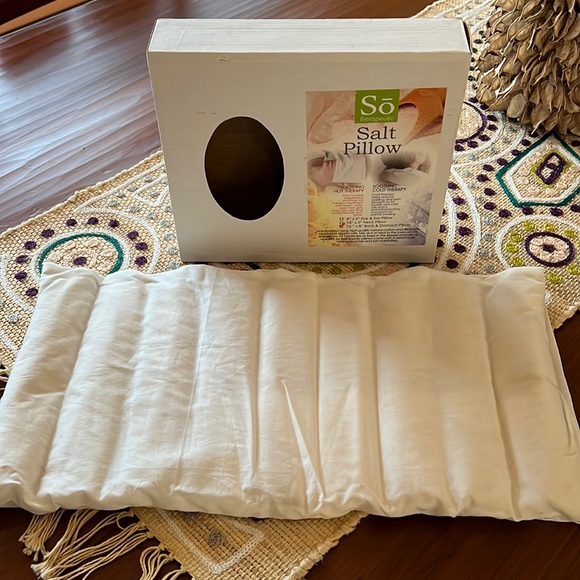 So Therapeutic Himalayan Crystal Salt Therapy Pillow - Picture 2 of 5